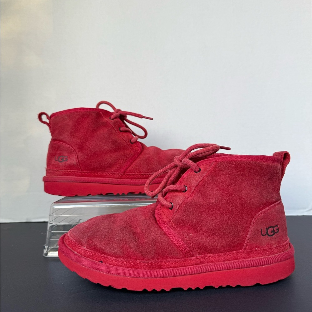 UGG Neumel boots in red suede size 4